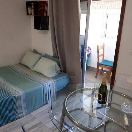 아파트 Lovely Studia In Con Nice Sea View 라스 가예타스