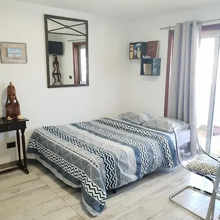 아파트 Lovely Studia In Con Nice Sea View 라스 가예타스